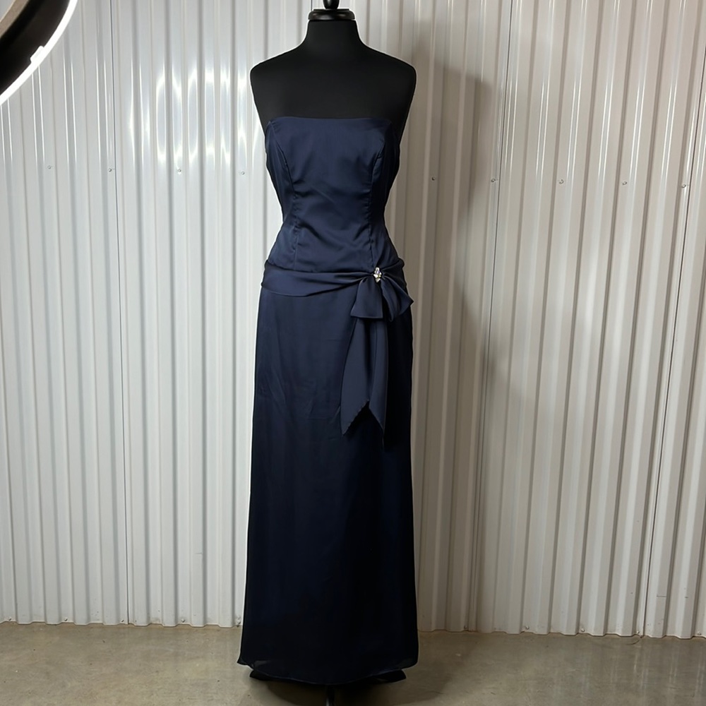 Lazaro Navy Formal Gown. Preowned